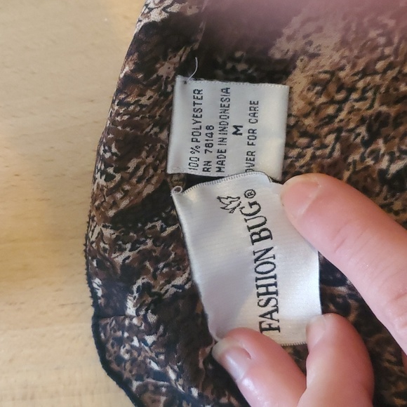 Fashion Bug flowing reptile print top - Picture 8 of 9